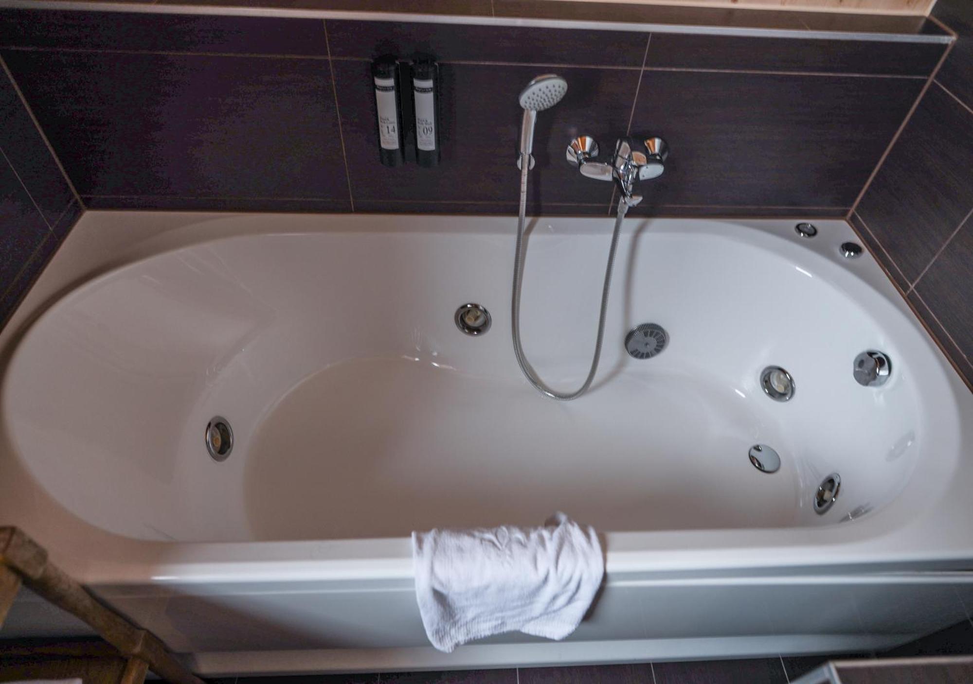 1A Chalet "Wolke" Wandern, Grillen, Wellness Im Traumhaus Wolfsberg Bagian luar foto